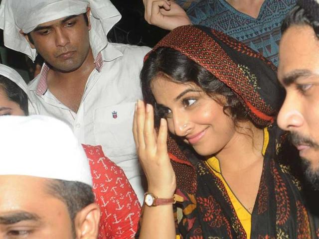 Vidya Balan was clad in Bobby Jasoos avatar with her detective bag too.