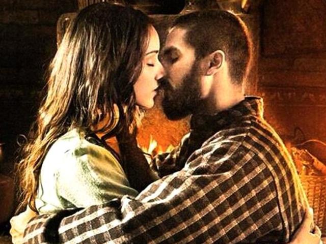 Shahid Kapoor and Shraddha Kapoor in a still from Haider.