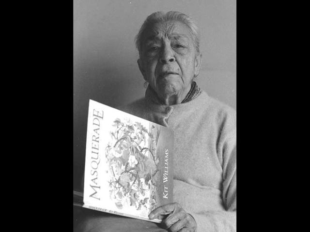 Zohra Sehgal sports a rather serious mood; file photo from 1994 (HT Photo/Dinesh Krishnan). 