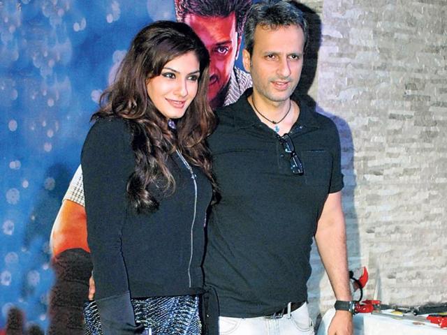 Raveena Tandon and Anil Thadani