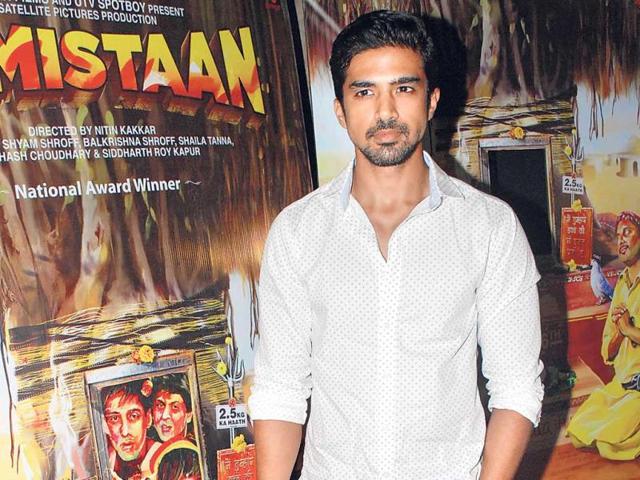 Saqib Saleem keeps it casual with this pin-dot print in pastel.