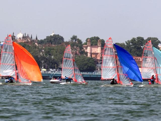 Sailors compete in the 1st 29er Inland National Sailing Championship being held at Upper Lake in Bhopal. (HT photo)