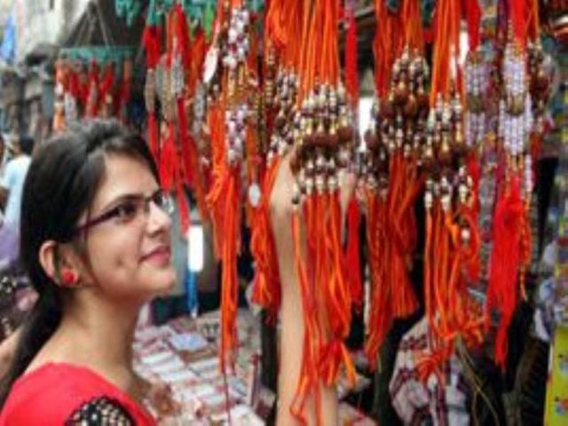 Girls buying Rakhi's on the eve of Raksha Bandhan in Jammu.Nitin Kanotra/HT