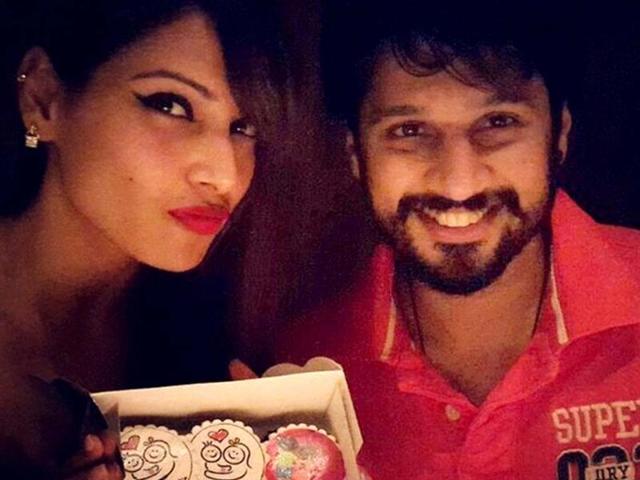 Bipasha Basu on Rakshabandhan with her brother Soham. (@Twitter) Bipasha Basu on Rakshabandhan with her brother Soham. (@Twitter)