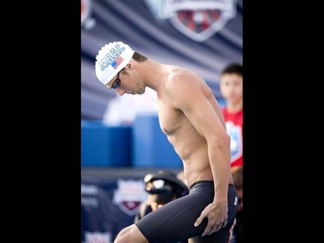 Michael Phelps before the start of the men's 200m individual medley final at the 2014 Phillips 66 National Championships at the Woollett Aquatic Center in Irvine, California. (AFP Photo)