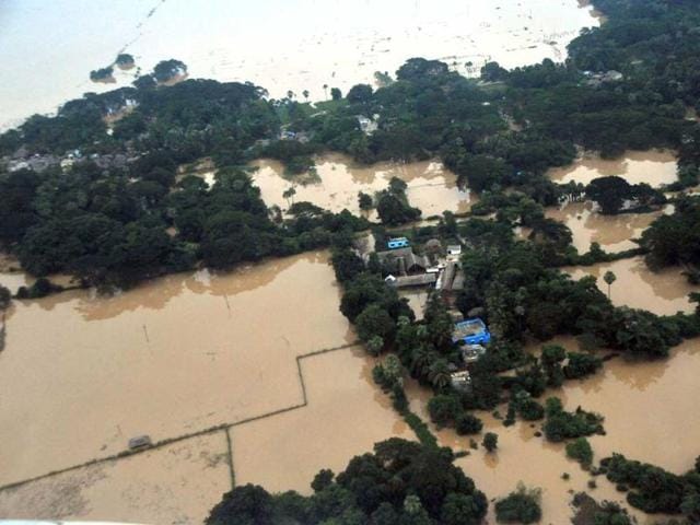 Aerial view shows the village Santhapara get disconnected due to flood waters of River Brahmani, in Kendrapada district, Odisha. (Arabinda Mahapatra/HT Photo)
