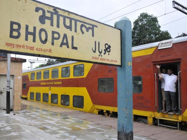 The railway ministry reversed its earlier order of discontinuing the double-decker train between Indore and Bhopal, on Tuesday evening. (Gagan Nayar/HT photo)