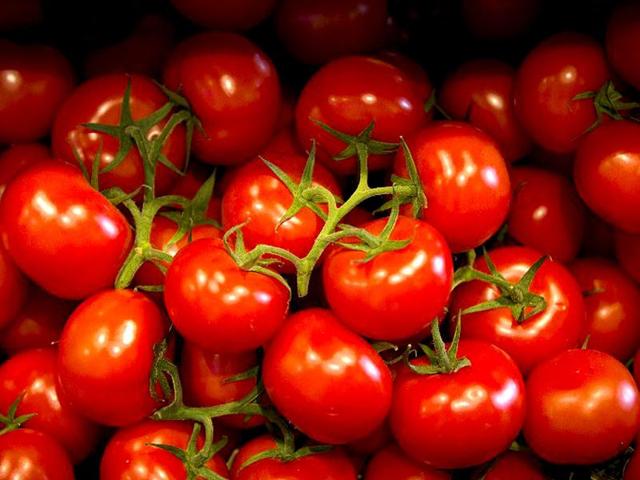 If bananas can help in maintaining the elasticity of the skin, strawberries provide exfoliation and cleansing. In short, fruits can help in achieving glowing skin if used religiously, says an expert. Here are some skin benefits of fruits and how they help in making the skin glow. Tomato: It is rich in vitamin A, C & K. it acts as an antioxidant in preventing aging and is used widely as a whitening and de-tanning agent. (AFP)