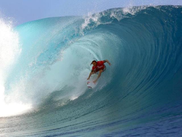 South Africa's Jordy Smith rides a wave during the 14th edition of the Billabong Pro Tahiti surf event, part of the ASP (Association of Surfing Professionals) world tour, in Teahupoo, on the French Polynesian island Tahiti. (AFP Photo)