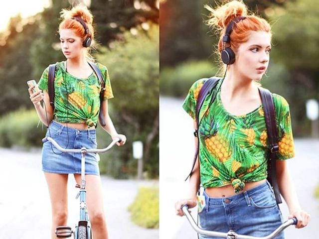 Green hues look amazing on all redheads, as is evident; from emerald to teal, these shades are stunning when paired with red hair. Green hues look amazing on all redheads, as is evident; from emerald to teal, these shades are stunning when paired with red hair.