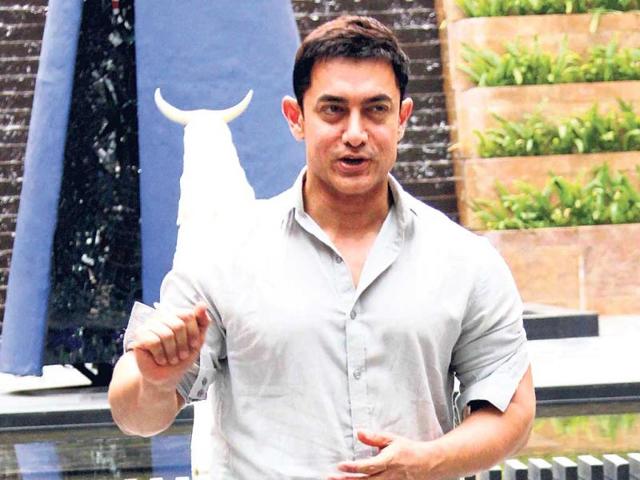 At an educational seminar held in Mumbai, Aamir Khan was present as the chief inspector. (Photos: Yogen Shah)