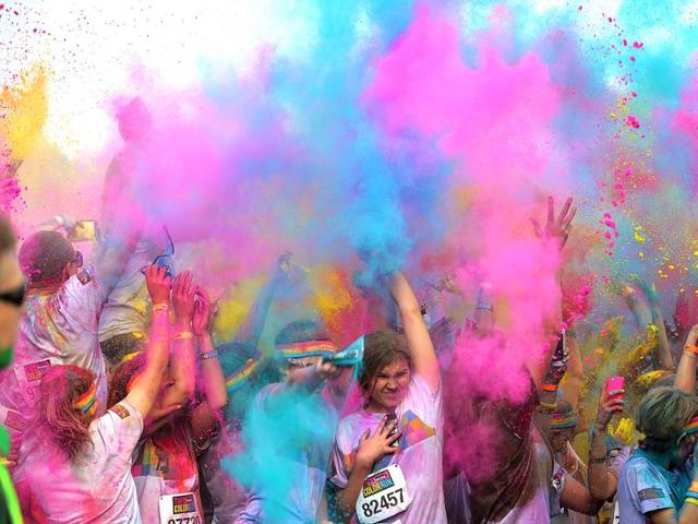 People participate in the annual Color Run in Sydney. (AFP Photo)