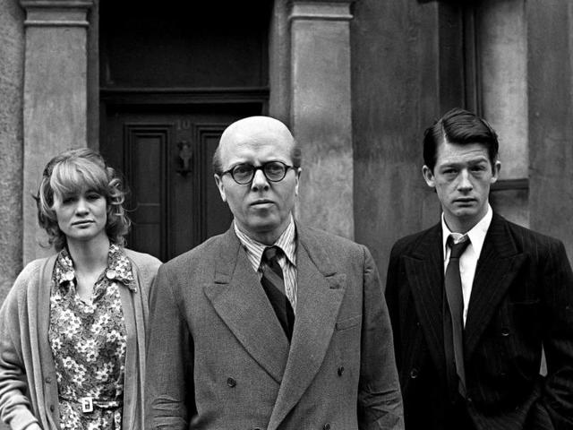 Richard Attenborough, centre, who portrays mass murderer John Reginald Christie in the lead role of 10 Rillington Place stands alongside John Hurt, right, and Judy Geeson in London, England in this 1970 file photo. (AP)