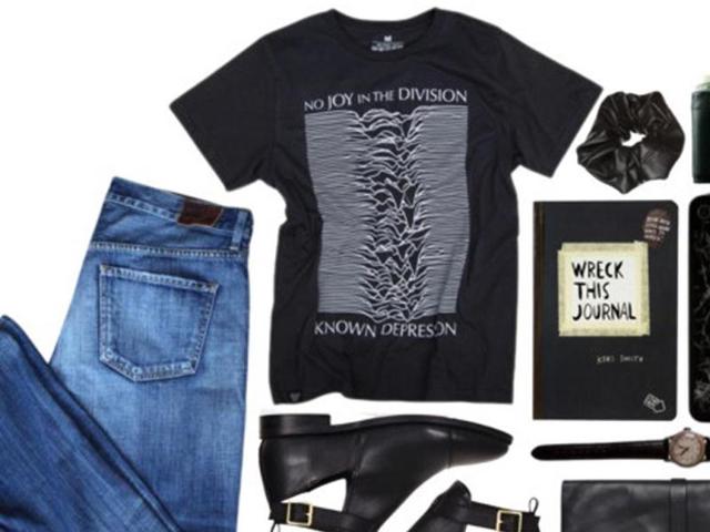 Dark outlookT-shirt via rumplo.com, Citizens of Humanity jeans, Topshop boots, MM6 by Maison Martin Margiela clutch, Topshop rings, journal via paper-source.com, watch via mattsinger.net, Rokit scrunchie