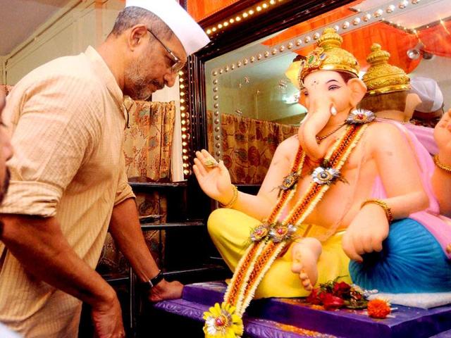 Bollywood actor Nana Patekar celebrating Ganesh Chaturthi at his residence in Mumbai on August 29, 2014. (PTI)