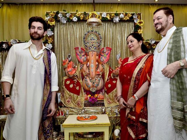 Actor Neil Nitin Mukesh celebrates Ganesh festival at his house along with his parents in Mumbai on August 29, 2014. (IANS)