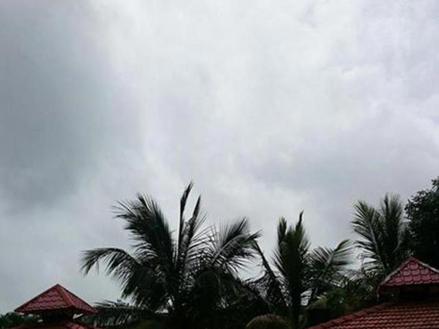 The winds of change in Mumbai (via @mansiyuvi on Twitter)