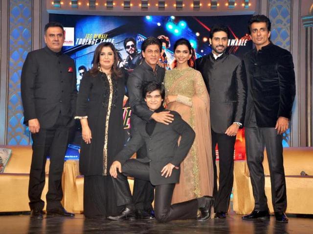 Shah Rukh Khan, Deepika Padukone, Abhishek Bachchan, Vivaan Shah, Boman Irani and Sonu Sood at the music launch of Happy New Year.