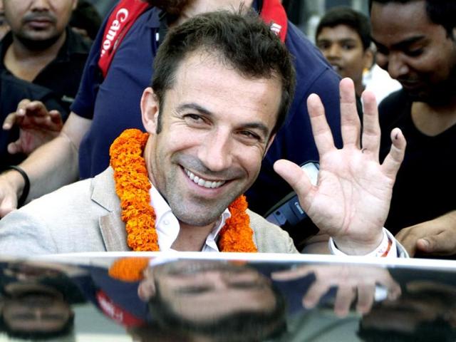 Italian-Striker-Alessandro-Del-Piero-arrives-at-Indira-Gandhi-International-Airport-in-New-Delhi-India-Virendra-Singh-Gosain-HT-Photo Italian-Striker-Alessandro-Del-Piero-arrives-at-Indira-Gandhi-International-Airport-in-New-Delhi-India-Virendra-Singh-Gosain-HT-Photo