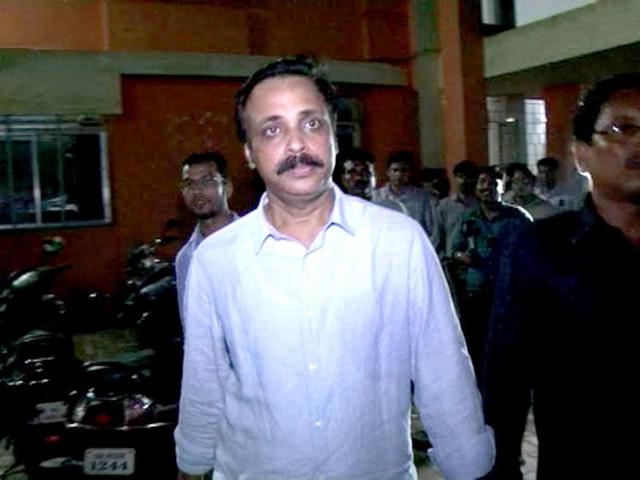Cbi Probe Of Chit Fund Scams Puts The Heat On Odisha Journalists Hindustan Times Recipient university gold medal, 1979, disting professor award, distinguished scholar award, phi kappa phi honors society, 1997. cbi probe of chit fund scams puts the