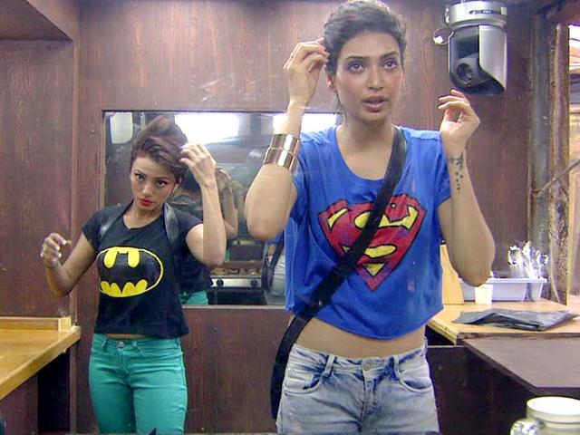 Karishma Tanna, Sonali Raut in the newly opened kitchen of Bigg Boss 8.