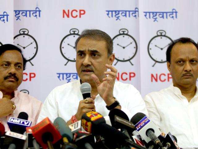 NCP leaders Praful Patel, Ajit Pawar and Sunil Tatkare at a press conference in Mumbai announcing the end of 15-year-old Congress-NCP alliance. (Kunal Patil/HT photo)