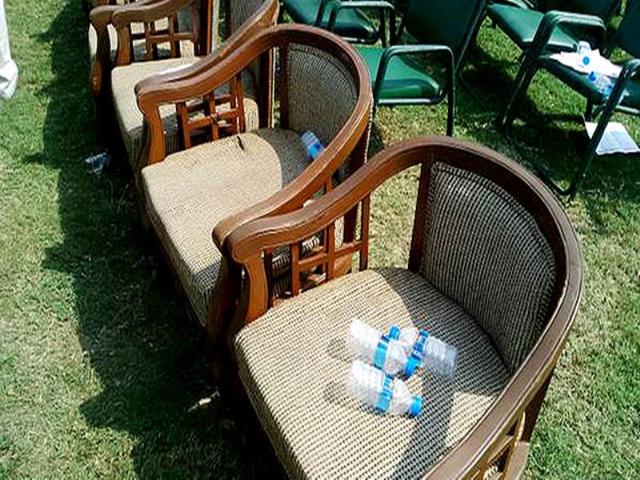Scene-at-Rajpath-where-senior-bureaucrats-were-seated-after-the-launch-of-Clean-India-campaign-Rajesh-Ahuja-HT-Photo Scene-at-Rajpath-where-senior-bureaucrats-were-seated-after-the-launch-of-Clean-India-campaign-Rajesh-Ahuja-HT-Photo
