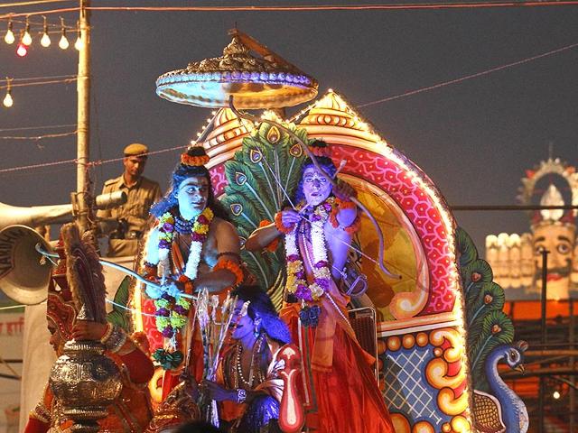 Actors playing Ram and Laxman participate in Ramlila in the Luv Kush Ramlila in the Red Fort area in New Delhi. (Gurinder Osan/HT Photo)