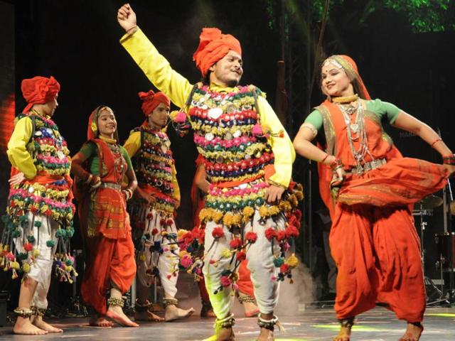 Dancers perform at a cultural event organised for guests who are in Indore to attend Global Investors' Summit. (Amit K Jaiswal/HT photo)