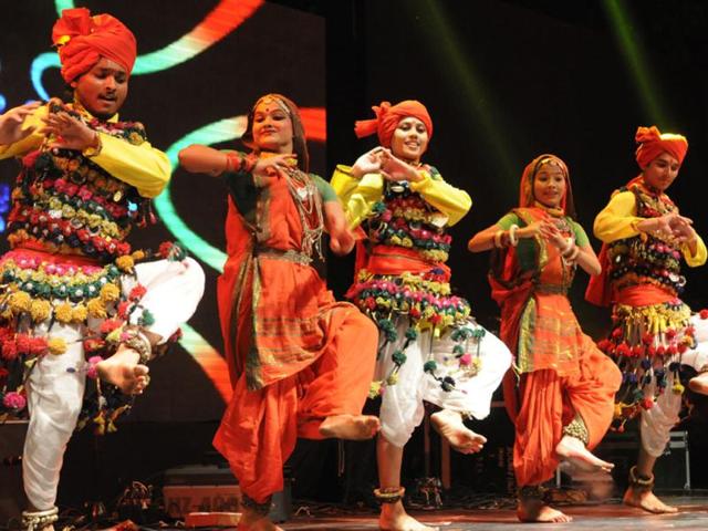 Dancers perform at a cultural event organised for guests who are in Indore to attend Global Investors' Summit. (Amit K Jaiswal/HT photo)