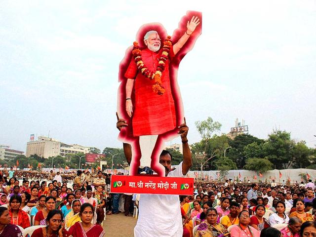 Maharashtra-BJP-workers-burst-firecrackers-outside-the-state-BJP-office-in-south-Mumbai-to-celebrate-achieving-the-one-crore-target-set-by-state-party-president-Raosaheb-Danve-Vijayanand-Gupta-HT-Photo Maharashtra-BJP-workers-burst-firecrackers-outside-the-state-BJP-office-in-south-Mumbai-to-celebrate-achieving-the-one-crore-target-set-by-state-party-president-Raosaheb-Danve-Vijayanand-Gupta-HT-Photo