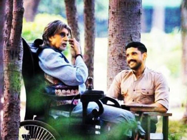 Amitabh-Bachchan-plays-a-paralysed-chess-master-in-Bejoy-Nambiar-s-Wazir-while-Farhan-Akhtar-is-an-ATS-officer