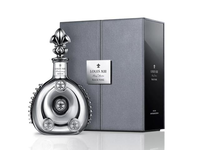 Rémy Martin celebrates the 140th anniversary of the LOUIS XIII brand with a limited series of 775 decanters of the LOUIS XIII Black Pearl Anniversary Edition. Available at select outlets. Recommended retail price: €10,000