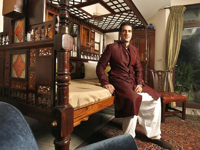 Aatish Taseer, WriterI like wearing simple, subdued clothes. For Diwali, it would usually be a kurta-pyjama, maybe a light shawl if it’s a bit chilly. If I’m feeling too adventurous, I would go for an achkan.