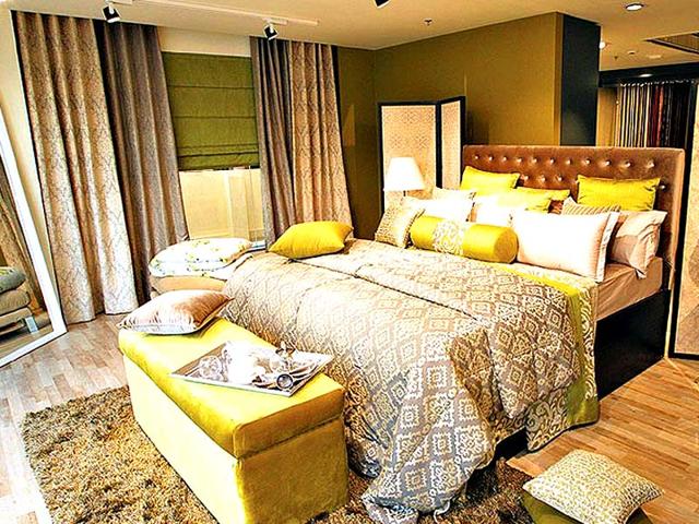 This festive season, interior design trends are about taking risks with colours and going bold. In terms of fabrics and textiles for upholstery, leave behind blends and embrace luxurious silks, embellished velvets and textured cottons.