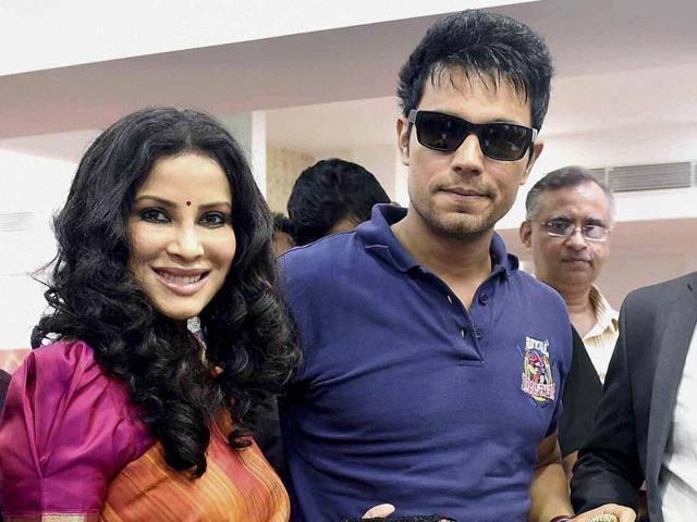 Actors Randeep Hooda and Nandana Sen during their visit to Kolkata. (PTI Photo)