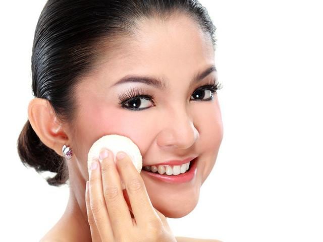 One month before: SkinAccording to Chanel makeup artist Claire Blavet, a deep facial cleanse can sometimes bring out impurities and cause temporary blemishes. So this step should be carried out around 30 days before the wedding, allowing the skin time to heal. Wash your face once or twice a day with a gentle cleanser and an exfoliating cloth for a smooth, clear complexion, always following with a moisturizer adapted to your skin type. Also consider buying a thermal water spray, which can be applied to the face to keep the skin fresh and hydrated at all times.