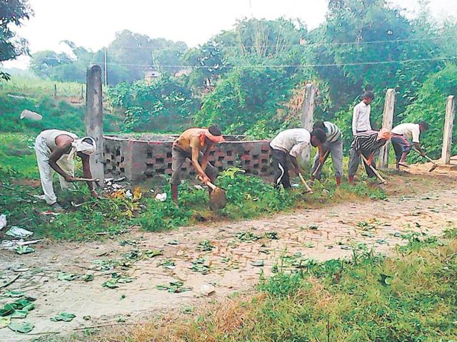 With-Prime-Minister-Narendra-Modi-scheduled-to-visit-the-village-Jayapur-in-UP-the-district-administration-has-begun-sprucing-up-the-place-HT-Photo With-Prime-Minister-Narendra-Modi-scheduled-to-visit-the-village-Jayapur-in-UP-the-district-administration-has-begun-sprucing-up-the-place-HT-Photo