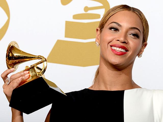 Beyonce Sued For 3 Million By Background Singer Over Single Xo Hindustan Times Search, discover and share your favorite beyonce xo gifs. beyonce sued for 3 million by