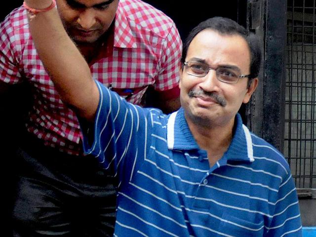 Kunal-Ghosh-the-CEO-of-the-erstwhile-media-houses-run-by-Saradha-Group-had-threatened-suicide-in-front-of-a-judge-on-Monday-unless-the-influential-people-named-in-the-scam-were-not-arrested-within-72-hours-PTI-Photo