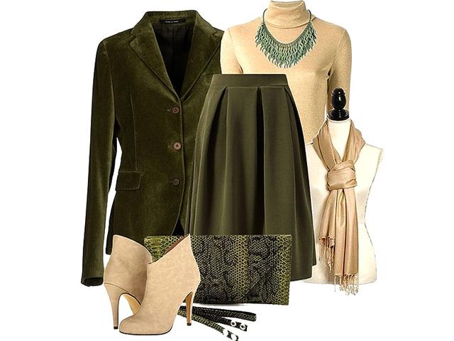 Texture developments: New Look skirt, Love Moschino top, blazer via yoox.com, boots via 6pm.com, shawl, clutch and necklace via ebay.com