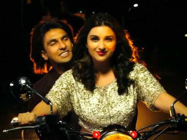 Kill-Dil-Review-Govinda-Ranveer-entertain-otherwise-predictable-movie