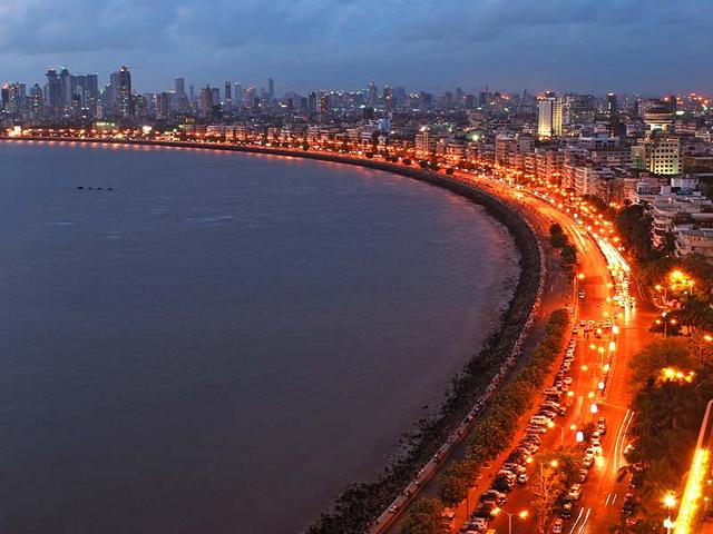 Marine-Drive-in-south-Mumbai-This-Mumbai-landmark-is-a-C-shaped-six-lane-concrete-road-along-the-coast-Shutterstock