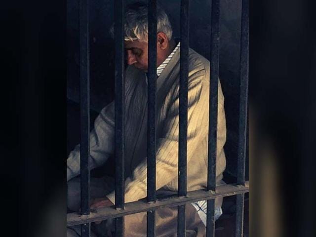 From-Ashram-to-jail-Rampal-in-a-lock-up-in-Panchkula-police-station-on-Thursday-morning-hours-before-his-appearance-in-the-Punjab-and-Haryana-High-Court