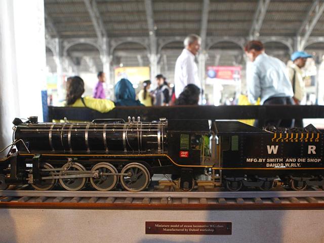 Western Railway organized an exhibition to mark its 150 years, in Bandra railway station. (Vidya Subramanian/HT photo)