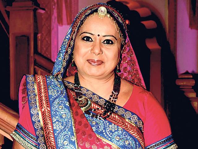 Neelu-Waghela-on-the-sets-of-Diya-Aur-Baati-Hum Neelu-Waghela-on-the-sets-of-Diya-Aur-Baati-Hum