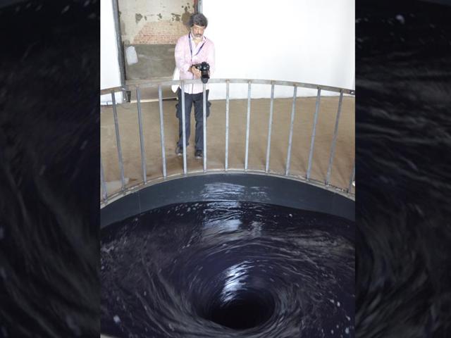 UK-based artist Anish Kapoor’s Descension is located in Aspinwall House. It is the first original work that he has produced for an exhibition in India. Descension is a water vortex that produces a destabilising experience in the viewer.