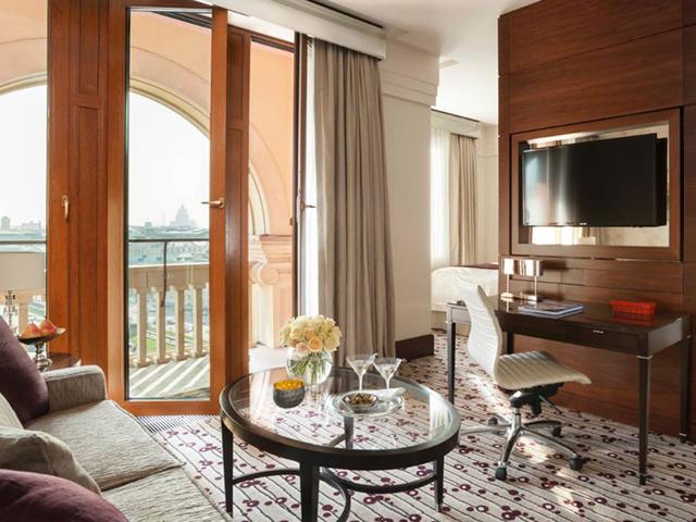 Four Seasons Moscow. Four Seasons Moscow.