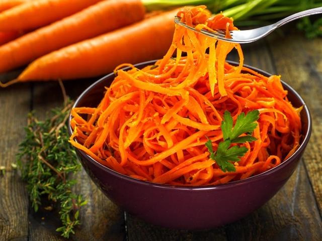 Between November and March (or, let’s face it, April), living in a cold place can be terrible. But it doesn’t have to be that way if you stock your pantry with foods like these that will boost your mood and immunity in the coldest months of the year. (All Photos: Shutterstock) | Root vegetables: Vegetables like beets, carrots and turnips can withstand the cold, so local farmers can provide fresh produce — and you can reap the benefits. Roast carrots for a boost of beta-carotene, or boil turnips for vitamins C and A.
