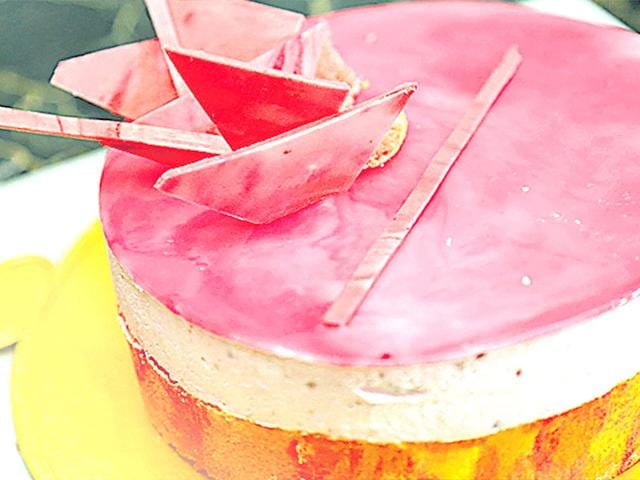 Rasberry white chocolate mousseGet your recipe here: http://read.ht/m0c Rasberry white chocolate mousseGet your recipe here: http://read.ht/m0c